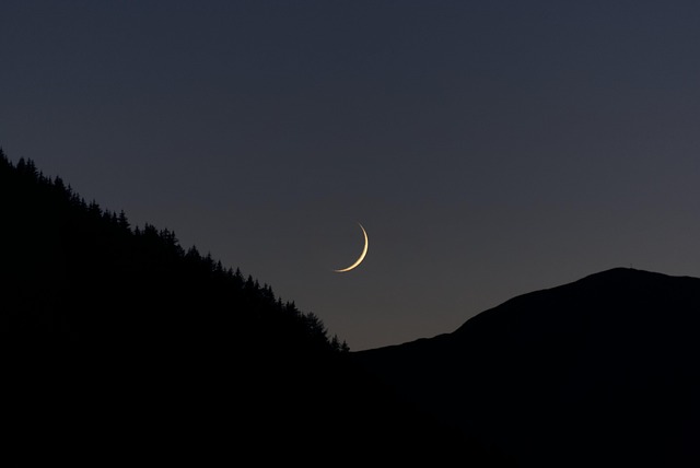 moon, moon set, crescent moon, mountains, ritzail, nature, italy, dolomites