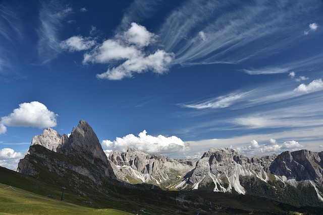 nature, hike, travel, exploration, outdoors, clouds, south-tirol, seceda, italy, dolomites